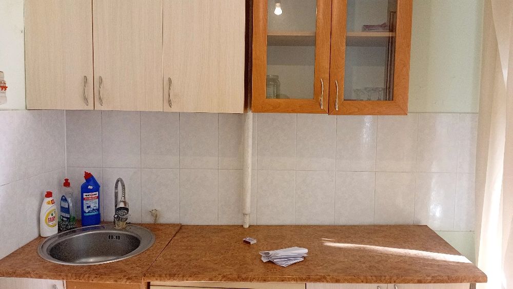 продам 1 ком.кв.в 5мкр дом 19