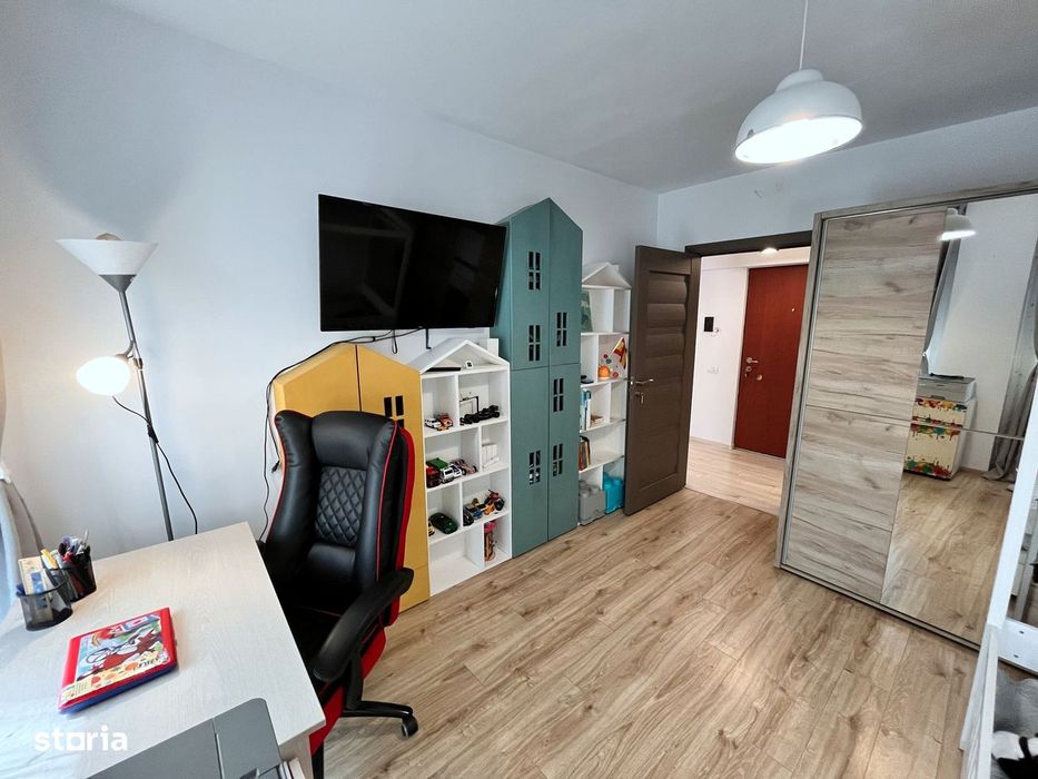 Apartament cu 3 camere la prima închiriere și parcare subterană