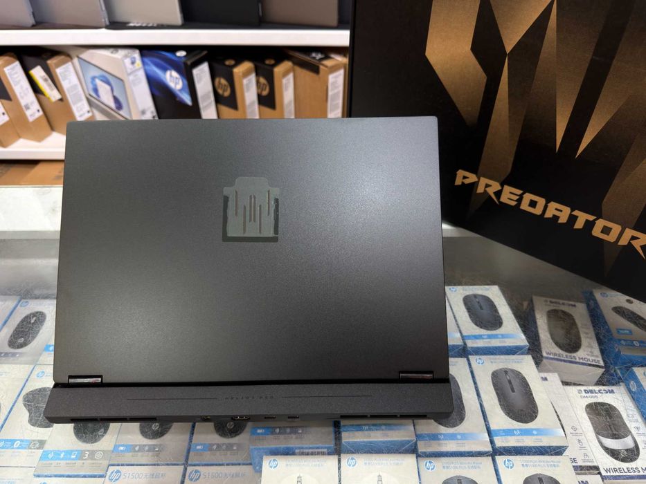 Acer Predator Ultra 9-275HX 16/1Tb RTX5060 8Gb OLED Helios Neo 16S AI