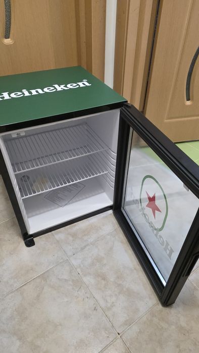 Minibar .60de litri.nou