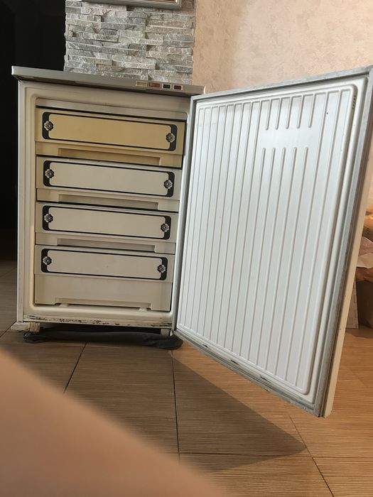 Продаётся морозильник Бирюса