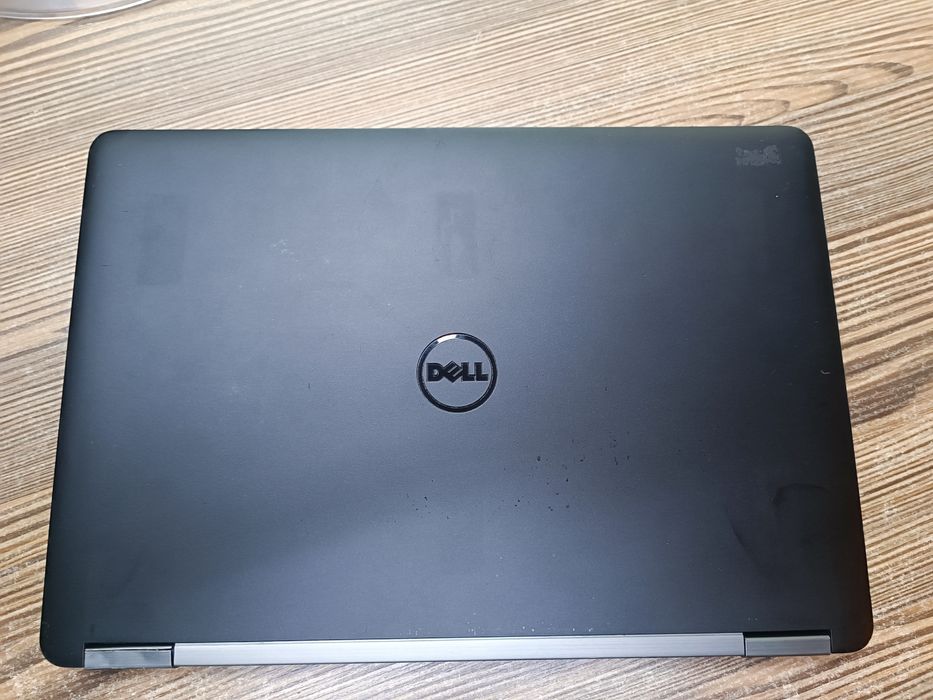 Лаптоп Dell Latitude E7270