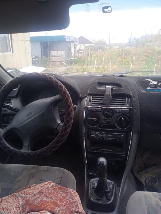 Мицубиси каризма