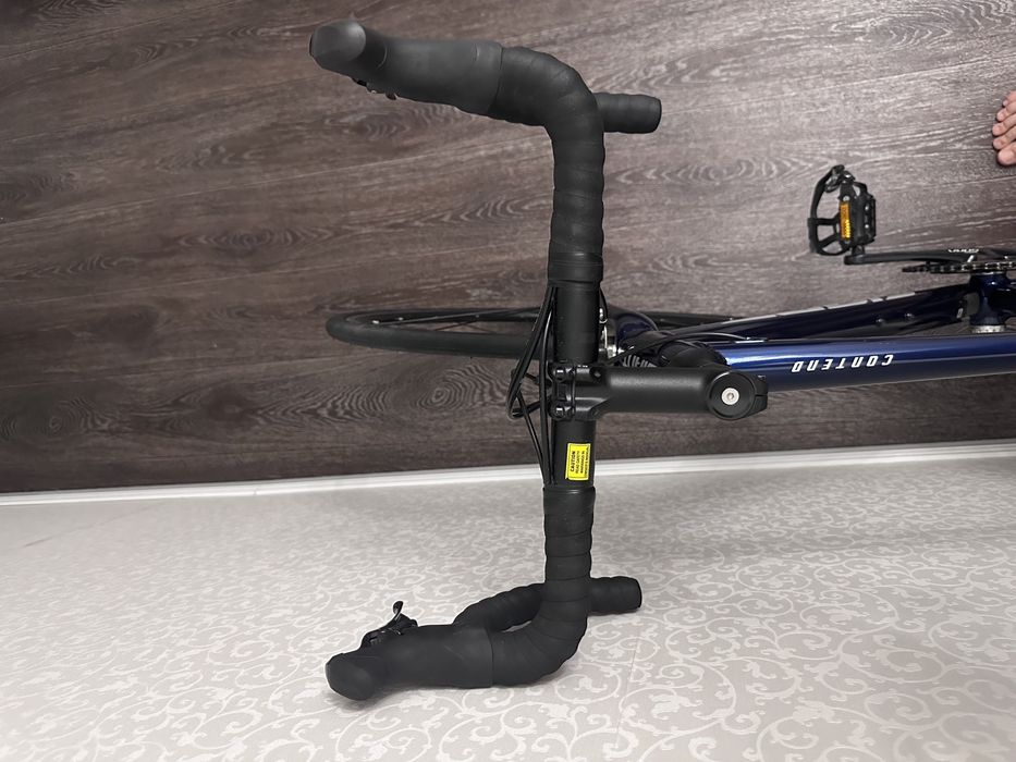Шоссейный велосипед Giant Contend 1