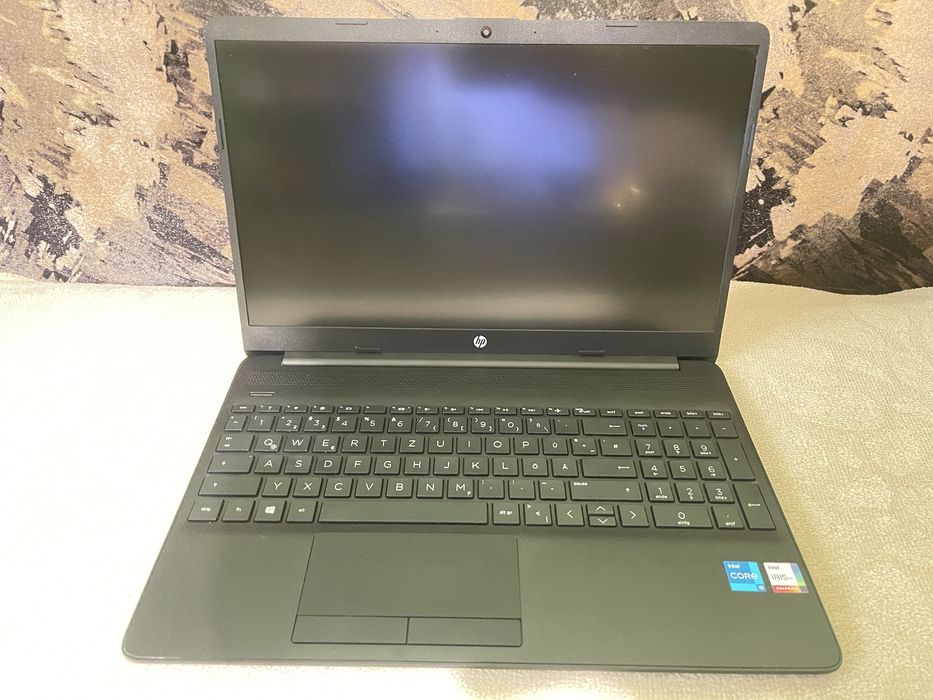 Продавам лаптоп HP – КАТО НОВ, i5, 8GB RAM, 512GB SSD