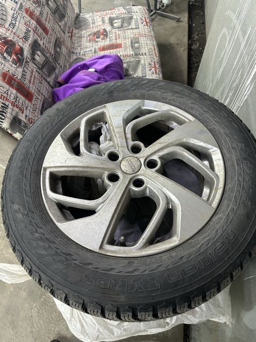225/60/17 Туксон диск с резиной