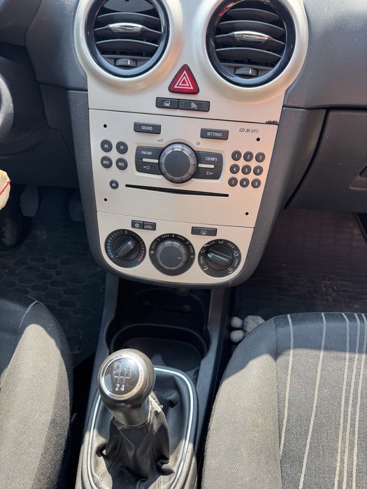 Opel corsa 1.2 benzina stare foarte buna !