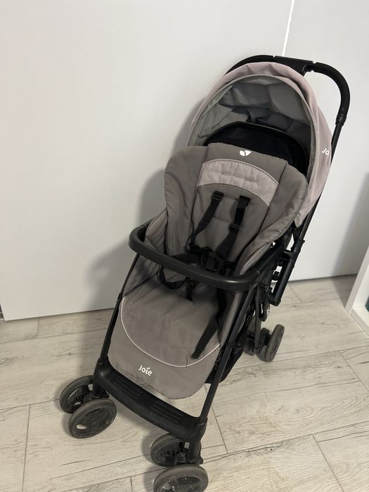 Carucior Joie  utilizat
