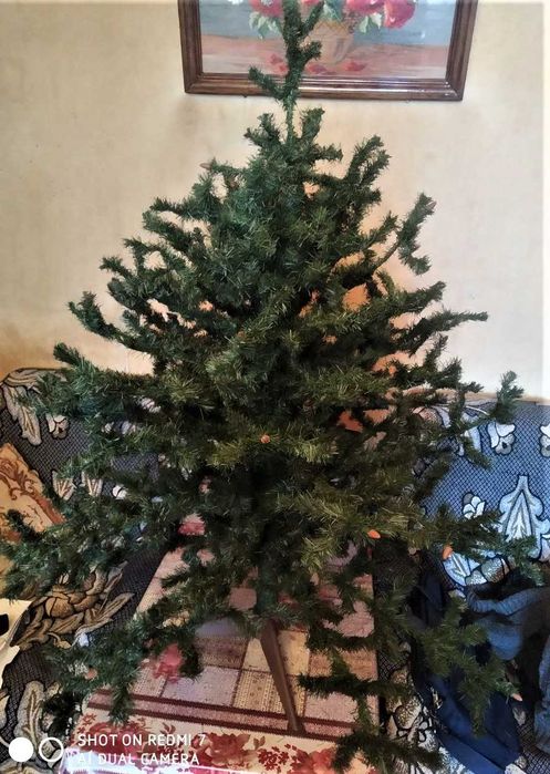 Новогодняя искусственная елка В=130