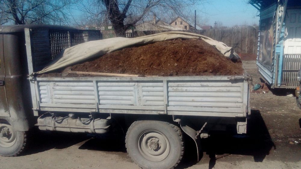 Назем и дрова рубленые