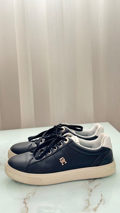 Оригинални маратонки Tommy Hilfiger