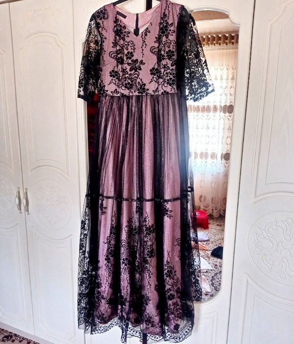 Ayollar oqshom libosi