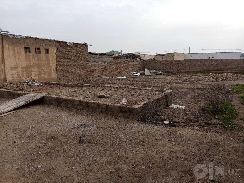Термиз шахар Аму Сохиллар махалласи  каробка холда уй-жой ховли