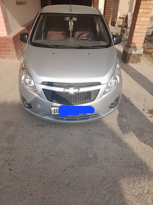 Спарк 2013  sotiladi