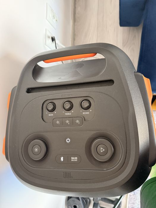 JBL Partybox 710  800w
