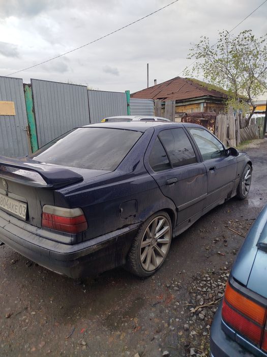 Срочно продам БМВ е36