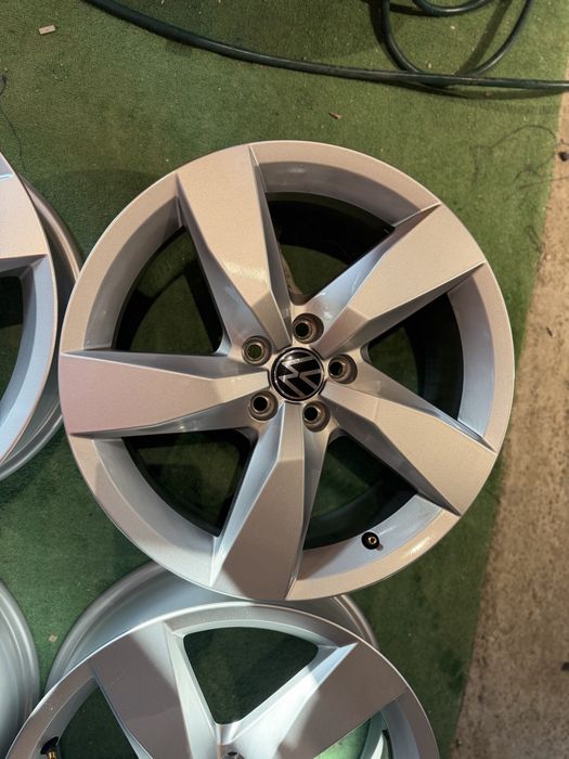 Jante Aliaj 17 5x100 Chesterfield Origianle Vw Taigo T-Cross Polo