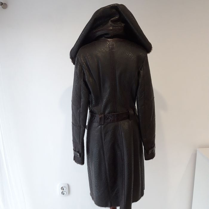 Нов Елегантен Кафяв Кожух "Vesivio Milano" естественна кожа с качулка