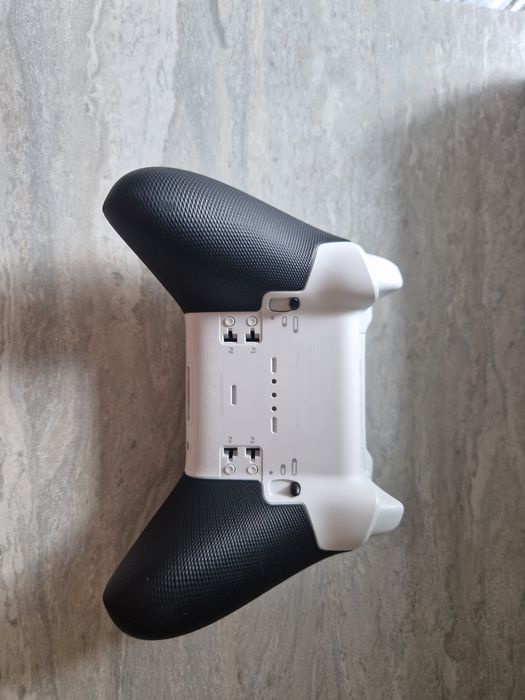Pachet Xbox One S cu controler Elite