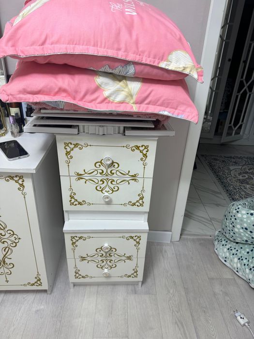 Спальный гарнитура!!