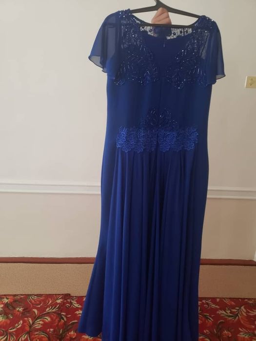 Вечернее платье.