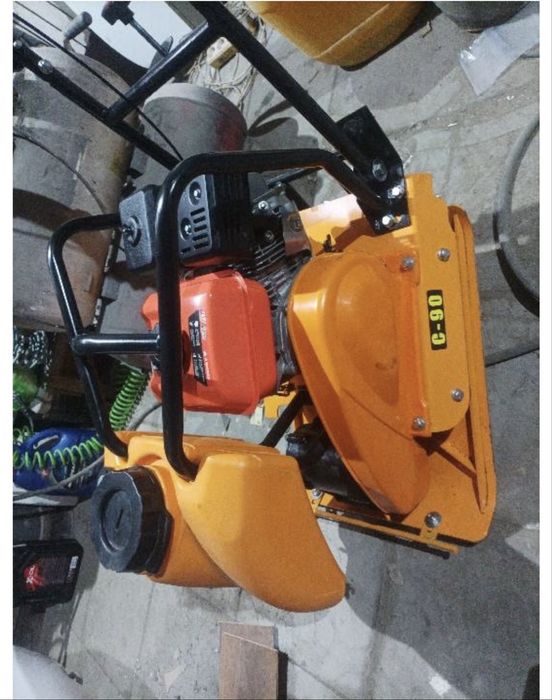 Виброплита на 90 кг