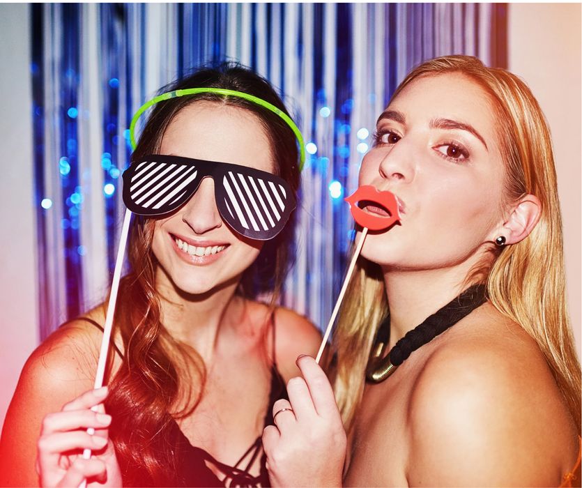 Închiriere cabină foto pentru evenimente – Pachete de la 1200 lei!