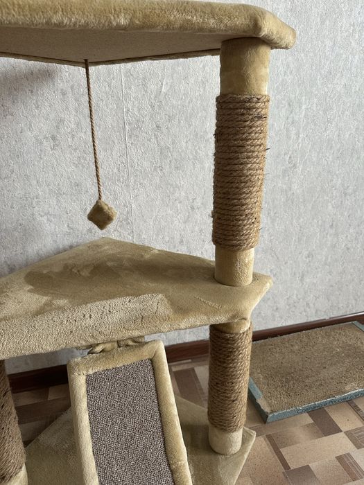 Продам домик для кошки .