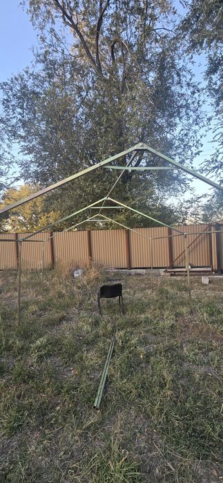 Палатки в наличие есть 7 штук