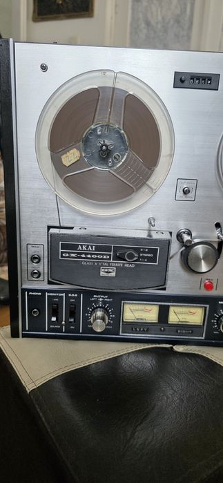 Vând magnetofon Akai G-X-4400D