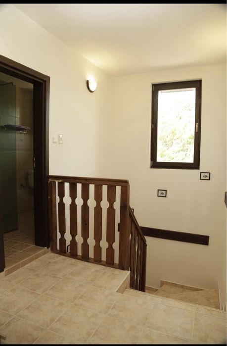 Дава се под наем Къща в с. Юнец, Област Варна - 180 кв.м за 150000 € - Снимка #5