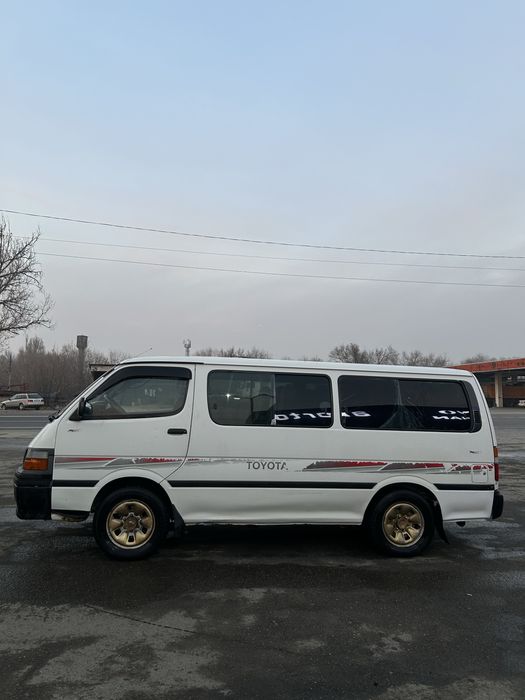 Toyota Hiace 2004