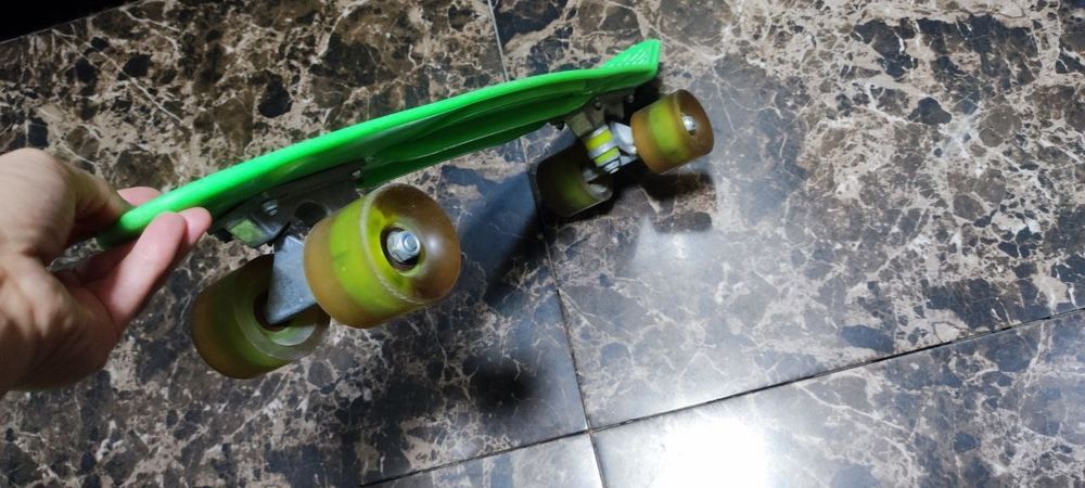 Срочно продаю Ролик и скейт