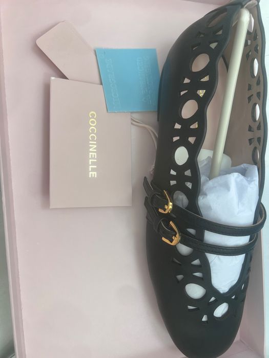 Обувки Coccinelle