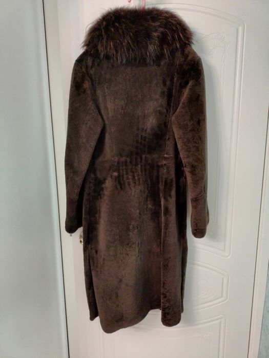 Продам шубу цигейковую