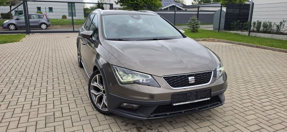 SEAT Leon 2015 — imagine 2