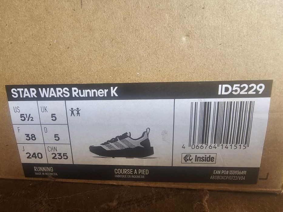 Adidas. Дамски маратонки