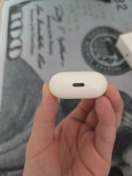 airpods 2 продам ориг оба