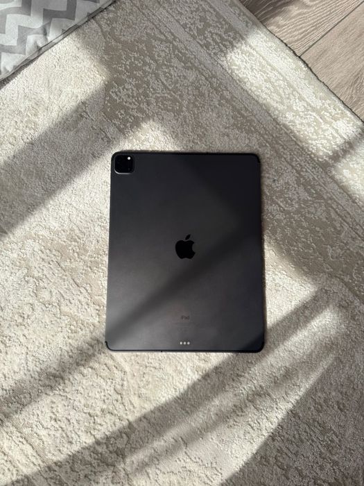 iPad Pro 12.9 4th Gen