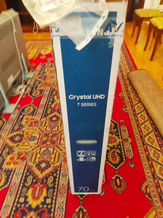 Продам телевизор Smart TV