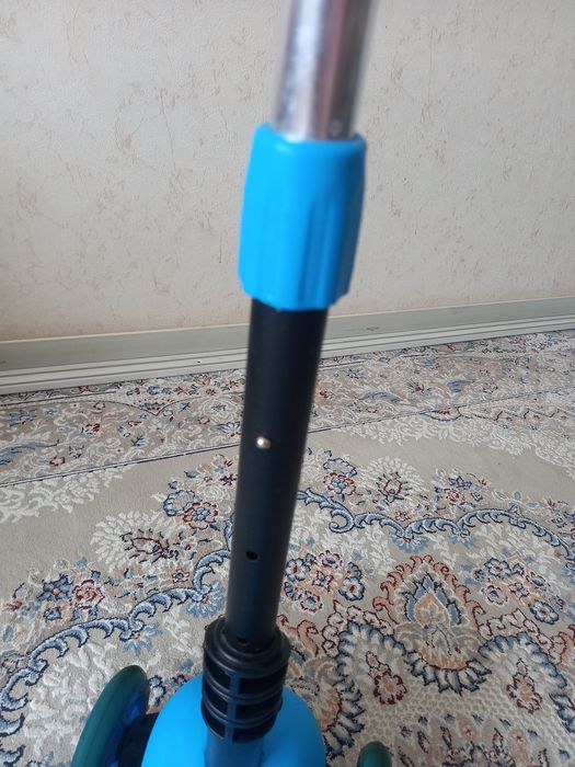 Продам детский самокат