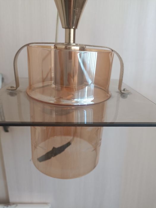 2 стеклянные люстры