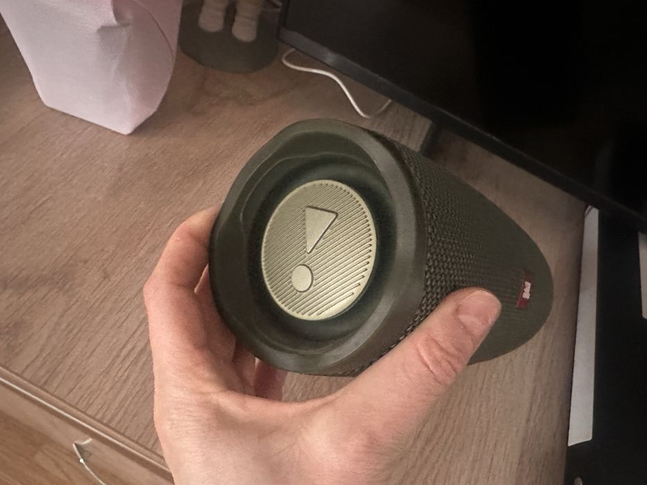 Колонка JBL charge 4