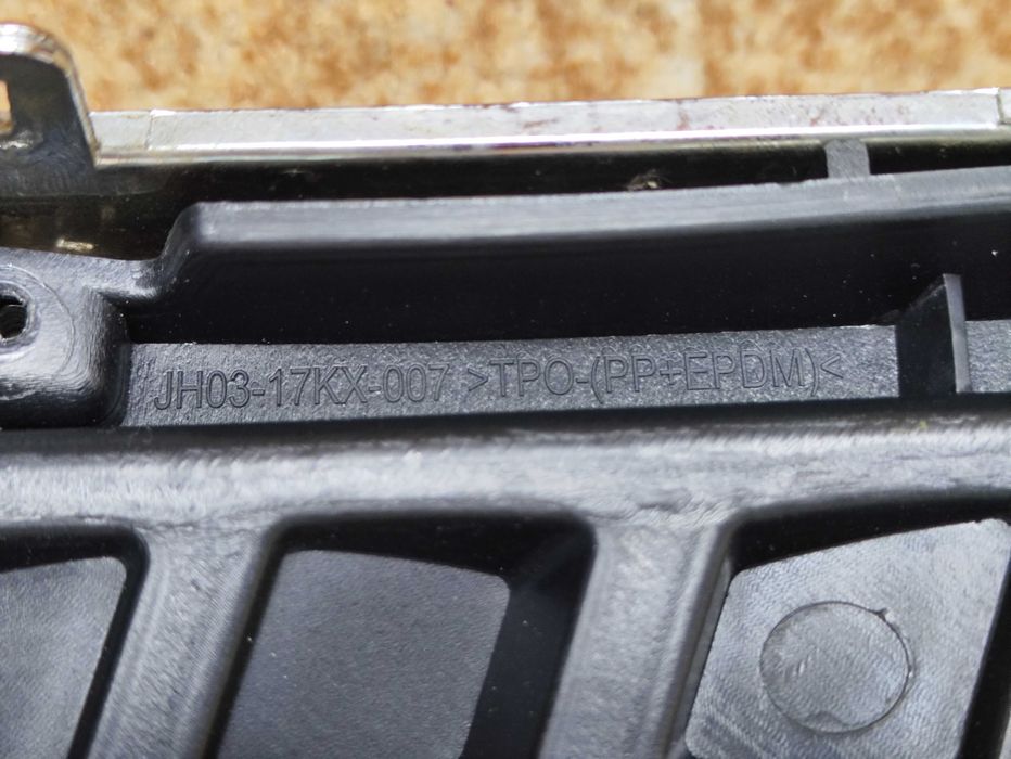 Решетка радиатора на Kia Rio