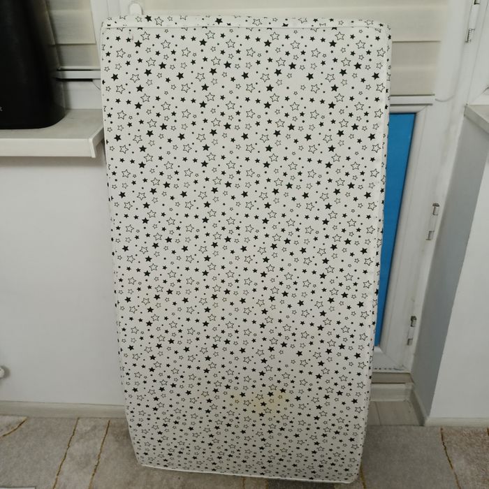 Манеж с матрасом