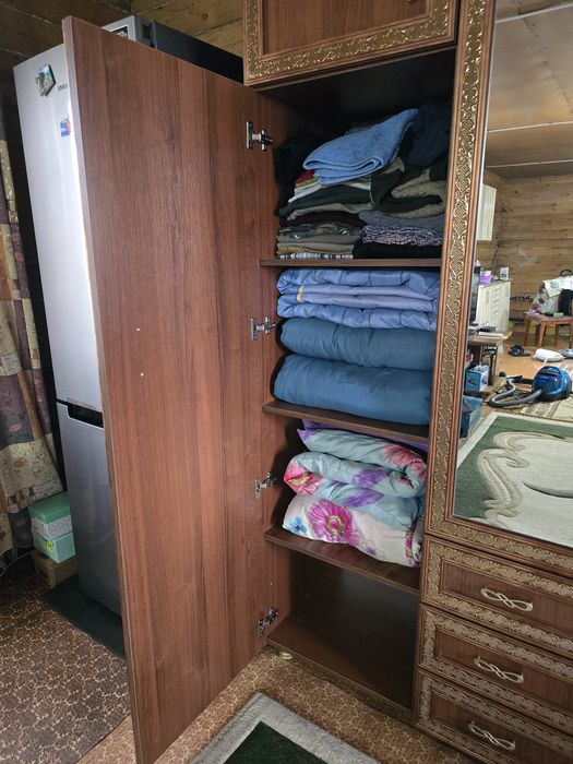 Продам шкаф для одежды