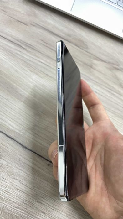 Продается Oneplus 13 16 / 512