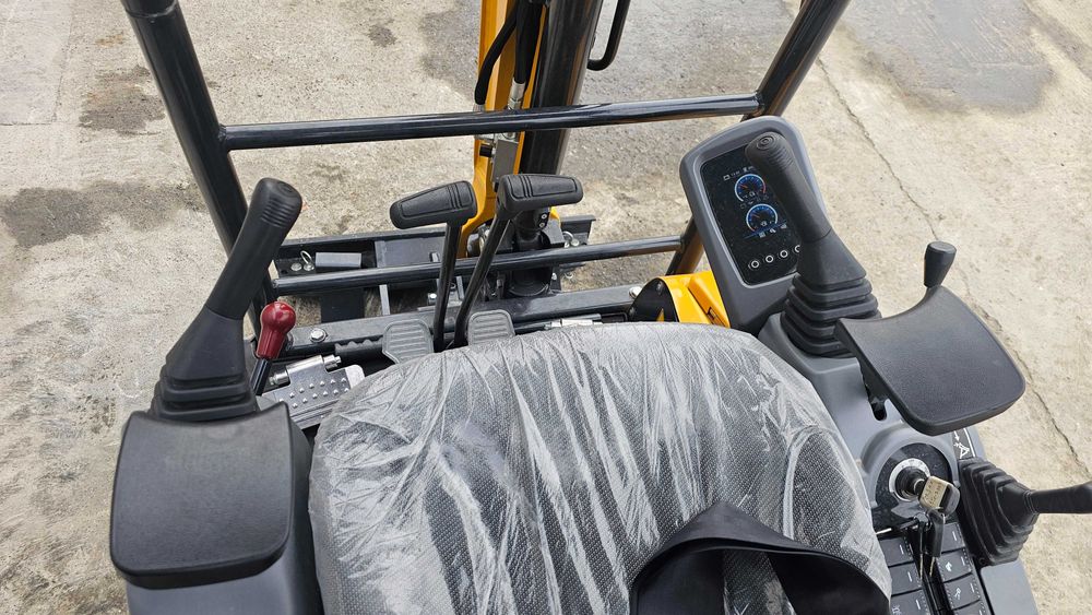 LICHIDARE STOC: Mini Excavator 1.8t Yuchai U17 + Pachet complet inclus | 3 Cupe • 5 Ani Garanție