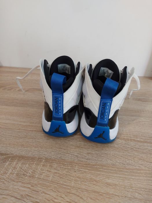 Jordan marime 46