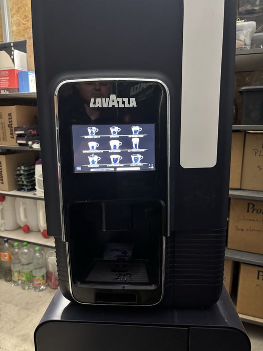 Aparat tonomat cafea pe capsule